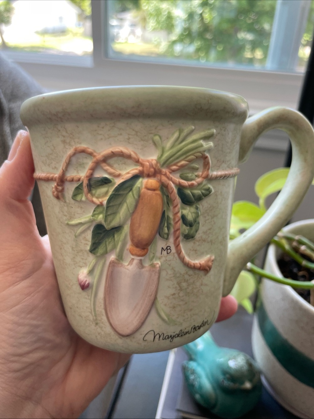 Hallmark Nature’s Sketchbook Mug Garden Trowel Sage Chive Bee Gardener